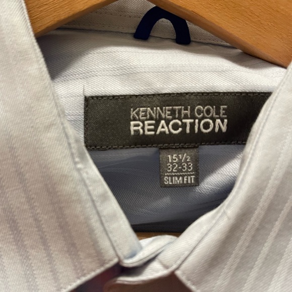 Kenneth Cole Reaction light blue slim fit button down! - Picture 3 of 4